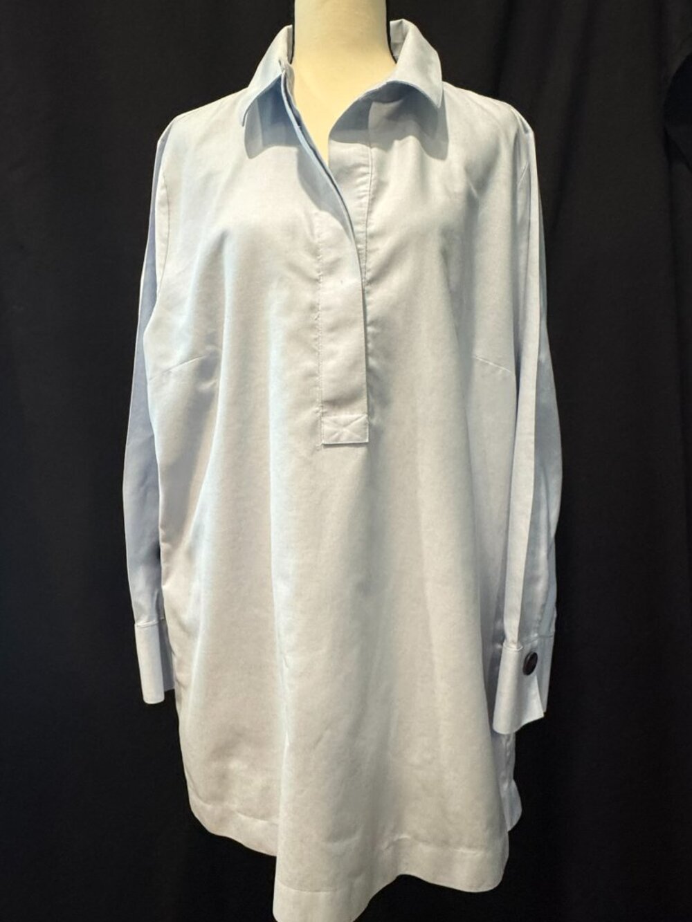 Chico’s No-Iron Light Blue Oxford Cloth Popover Tunic Blouse, Size 3 (US 16/18)
